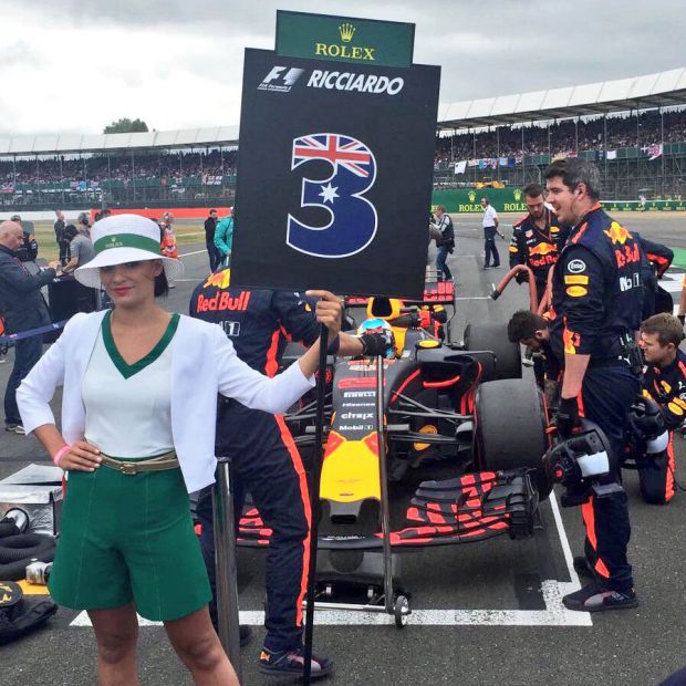 Daniel Ricciardo di grid start lomba F1 GP Inggris 2017. (Foto-Red Bull Racing)