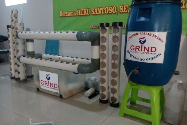 Puluhan pengurus Garda Rajawali Perindo (Grind) di Jawa Tengah dilatih mengolah sampah menjadi pupuk organik. Ilmu yang diperoleh diharapkan bisa ditularkan kepada masyarakat sekitar. Foto/MNC Media/Taufik Budi
