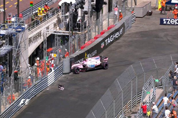 Mobil tim Force India yang digeber Esteban Ocon menabrak dinding pembatas sirkuit Monte Carlo di FP3 F1 GP Monako 2017. (Foto-F1)