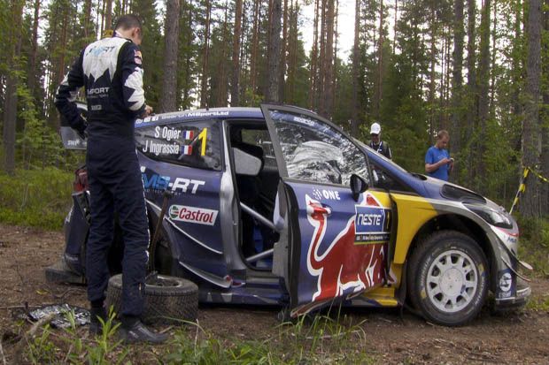 Sebastien Ogier harus mundur dari WRC Finlandia 2017 akibat kerusakan pada mobil Ford Fiesta geberannya. (Foto-WRC)