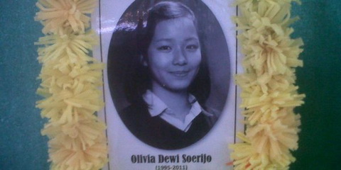 Olivia dimakamkan di San Diego Hills