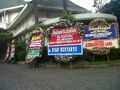 Karangan bunga banjiri rumah dinas Jokowi