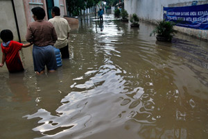 Kampung Pulo terendam banjir kiriman