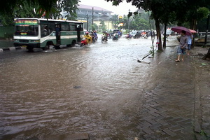 Hujan deras, kantor Jokowi kebanjiran