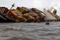 Kapal peti kemas kecelakaan di Tanjung Priok, 1 ABK hilang
