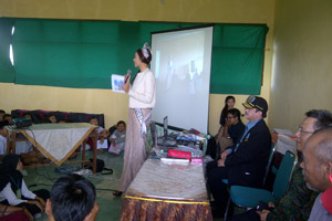 Putri Indonesia ajak siswa SMPN 3 Depok jauhi narkoba