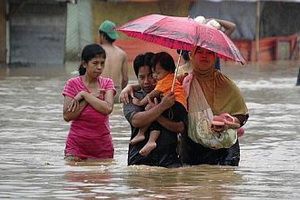 Banjir, 400 warga rayakan Lebaran di pengungsian