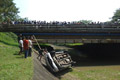 Mobil latihan di BSD terjun ke sungai