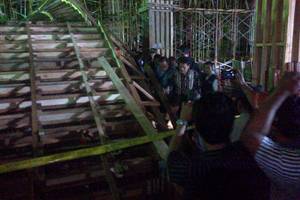 Damkar Jakut: Evakuasi lama karena bangunan GOR rapuh