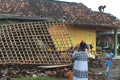 Ratusan rumah rusak diterjang angin kencang