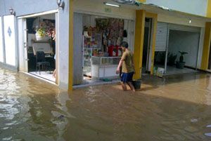 Bintaro juga disapa banjir