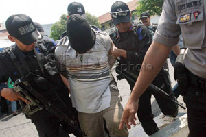 Polisi tangkap anggota Mujahidin Barat