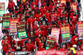 Buruh lumpuhkan Tol Tangerang-Merak