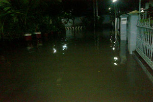 Banjir kiriman Bogor mulai rendam Cawang