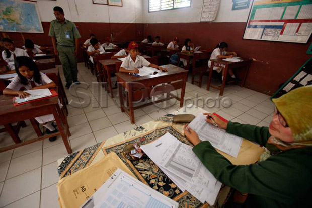 Ujian Bahasa Indonesia Sedikit Menyulitkan Siswa