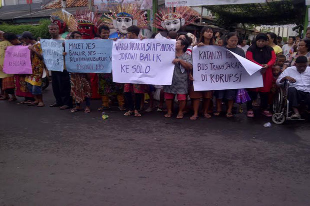 Pentas Budaya, Warga Kramat Pulo Sindir Jokowi