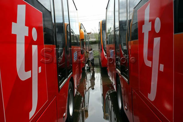 Bus Terbelah, Transjakarta Tunggu Penjelasan PT Inka
