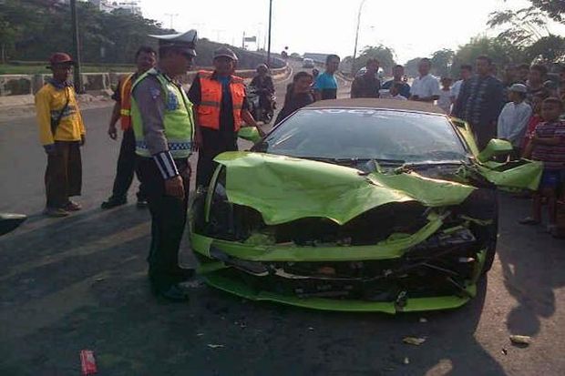 Lamborghini Hotman Paris Kecelakaan di Tol, 1 Orang tewas