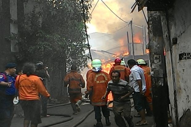 Lagi, Si Jago Merah Ngamuk di Jakarta Timur