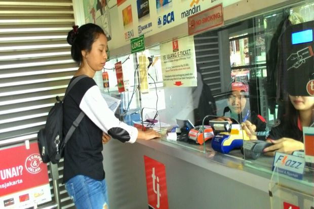 Penumpang Belum Tahu Penerapan E-ticketing Bus Transjakarta