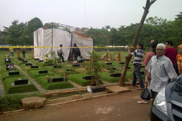 Makam Siswa SMA 109 DiBongkar