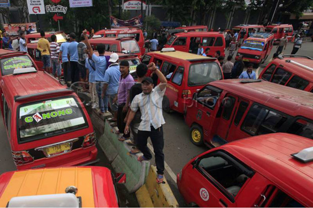 Angkutan Umum di Jakarta Naikkan Tarif Sepihak
