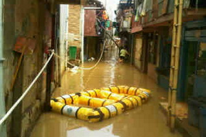 Banjir Kampung Pulo Mulai Surut