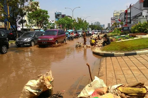 Banjir di Kawasan Kelapa Gading Mulai Surut