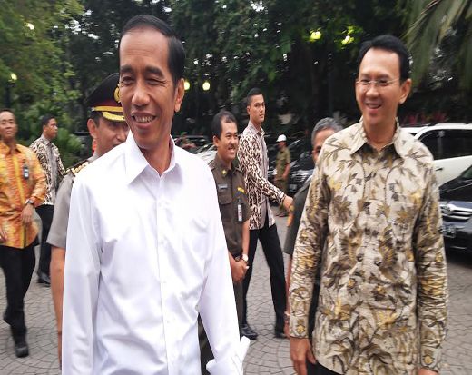Datangi Balai Kota, Jokowi Periksa Gigi