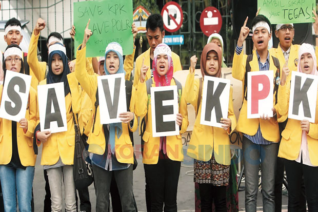 Demo Dukung KPK, Mahasiswa Dipukul Mundur