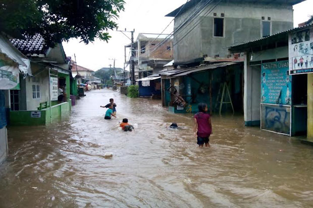 Kampung Utan Depok Direndam Banjir 1 Meter