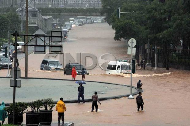 Pemprov DKI Kurang Tanggap Tanggulangi Banjir