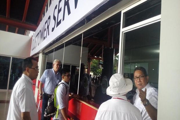 Konter Lion Air Masih Jual Tiket, Petugas OIC Bandara Soetta Marah