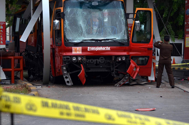 Polisi Didesak Usut Kebakaran Transjakarta