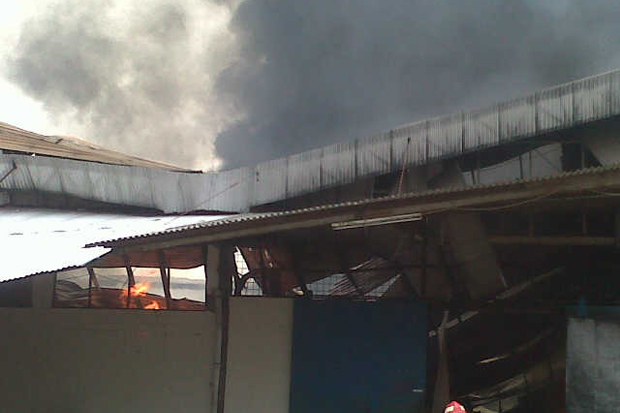 Pabrik Kasur di Kotabumi Tangerang Kebakaran