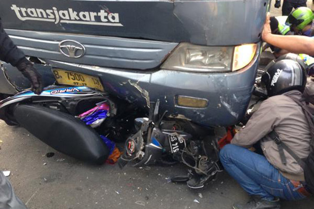 Ini Kronologis Kecelakaan Mengerikan Bus Transjakarta di Mampang
