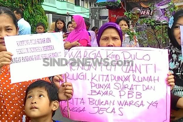 Ahok Persilakan Warga Kampung Pulo Menggugat