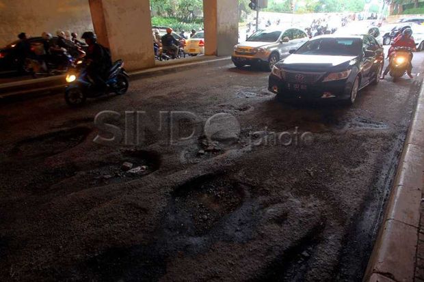 551 Km Jalan Rusak di Bogor Mulai Diperbaiki
