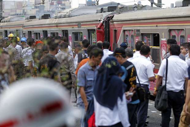 Commuter Line Tabrakan, Masinis terancam Dipecat