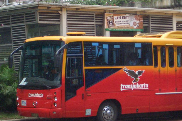 Lagi Operasional, 13 Bus Transjakarta Dicegat dan Dikandangkan