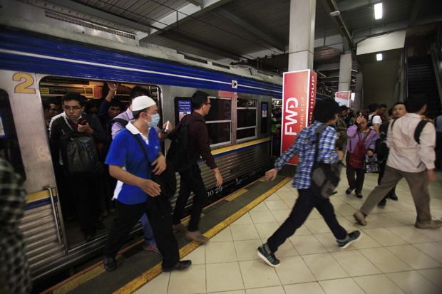 Longsor di Citayam, Perjalanan Commuter Line Bogor Terputus