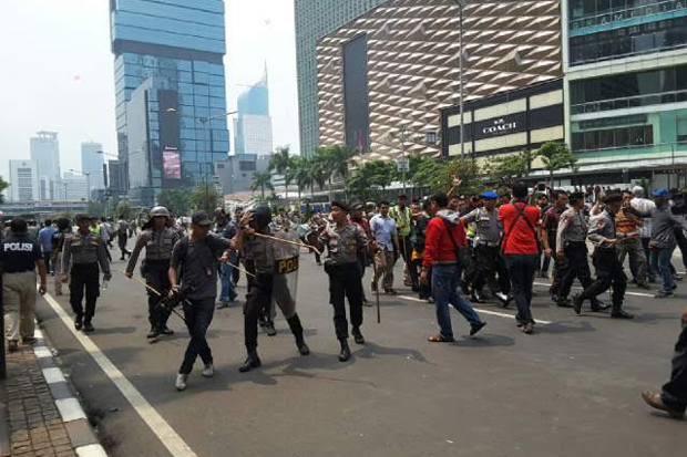 Demo Mahasiswa Papua di HI Ricuh