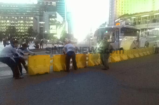 Polisi Lakukan Persiapan Buka Jalan MH Thamrin