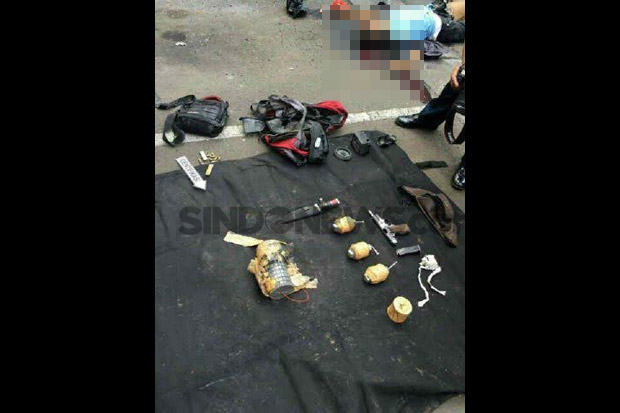 Bom Sarinah Dirakit di Jakarta, Pistol dari Filipina