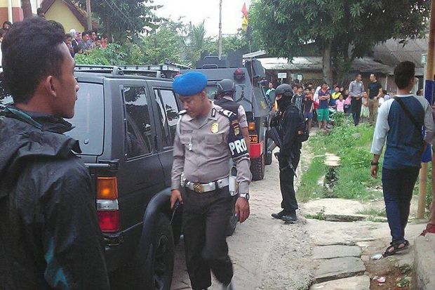 Densus 88 Tangkap Warga Tangerang Diduga Terkait Bom Thamrin