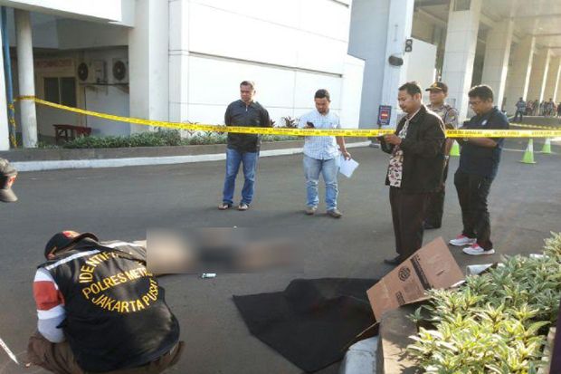 Polda Olah TKP Kasus Pria Terjun Bebas di Senayan City
