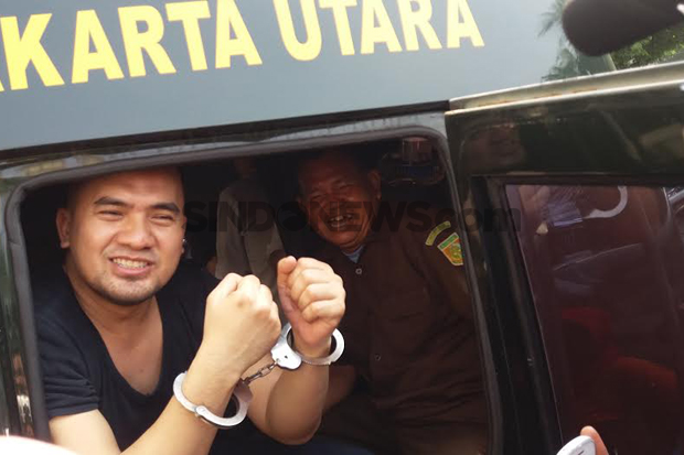 Tangan Terborgol, Saipul Jamil Datangi PN Jakarta Utara