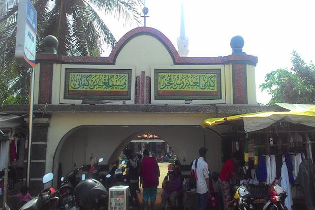 Ramadhan, Masjid Luar Batang Sediakan Nasi Kebuli untuk Takjil