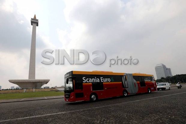Integrasi Bus Transjakarta-Commuter Line Belum Optimal