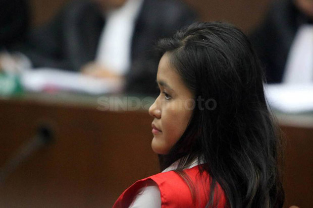 Eksepsi Jessica Ditolak Hakim, Ayah Mirna Tepuk Tangan